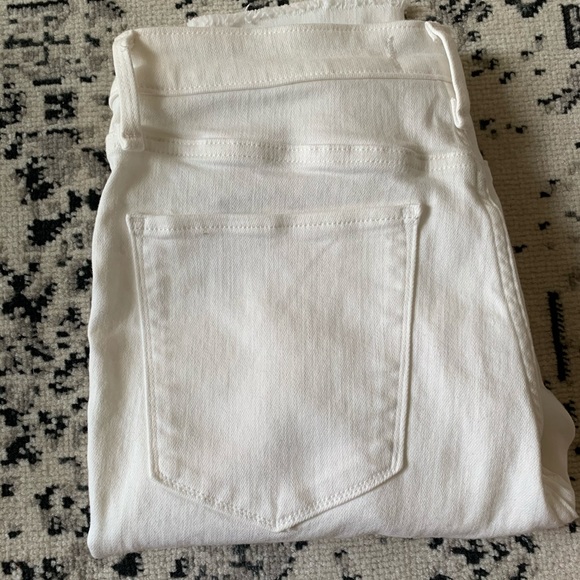 NWT A&F HI RISE ANKLE JEANS - Picture 5 of 5